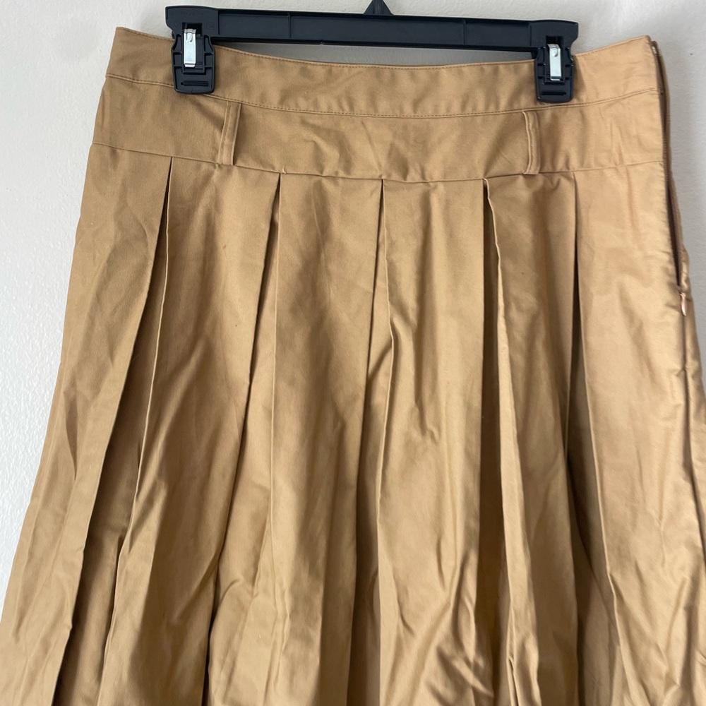 Elegant Tan A-Line Skirt - Picture 2 of 11
